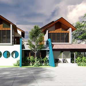 Boulevard Resorts
