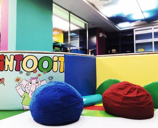 el Intooit Kids Play Club